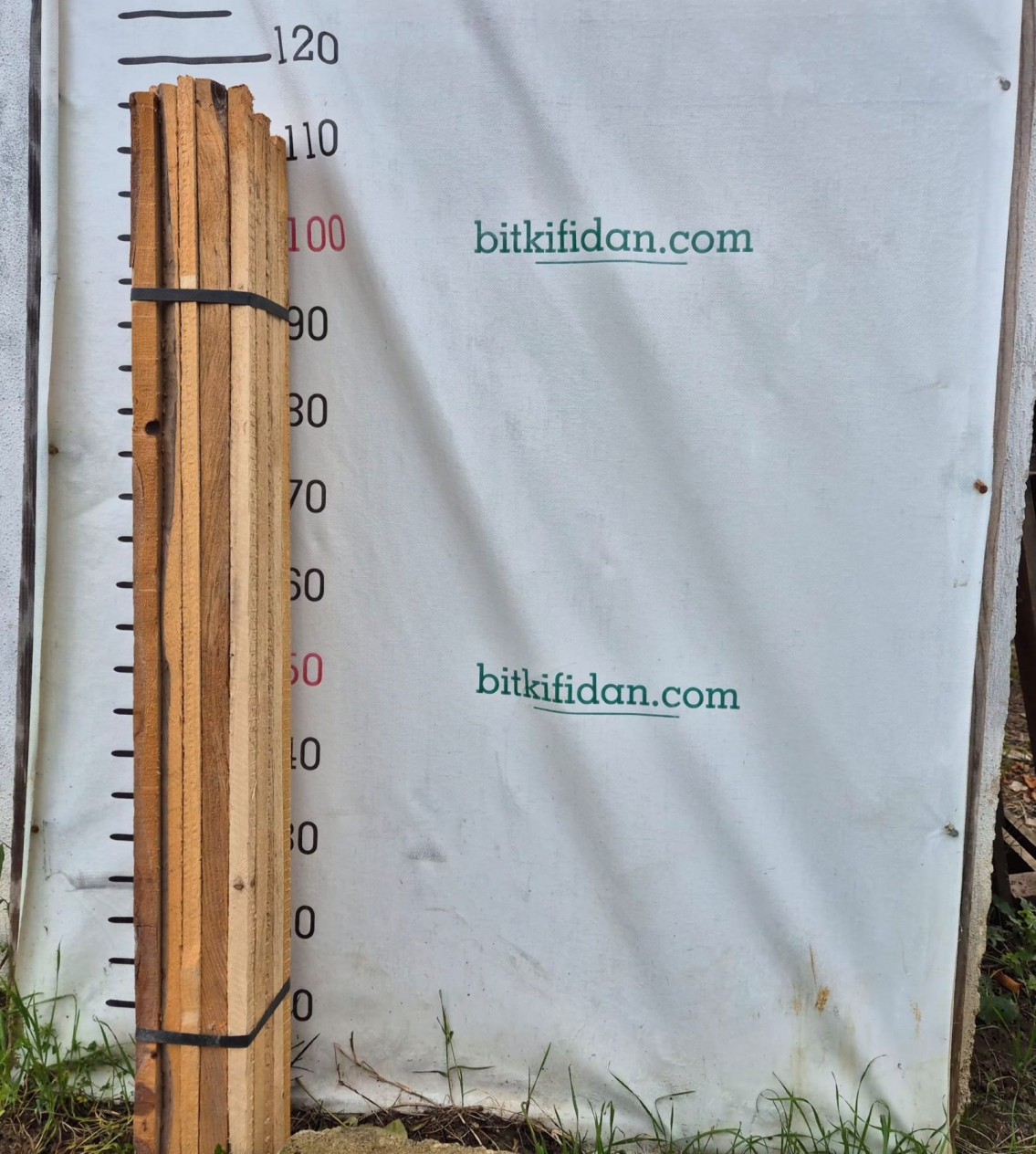 Fidan Dikim Tahtası 100-110 cm (15 Adet) Fidan Dikim Tahtası 100-110 cm (15 Adet)