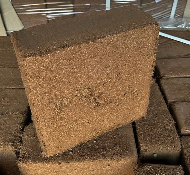 Sıkıştırılmış  Cocopeat Torf Karışımlı 5 Kilo (40 Litre)